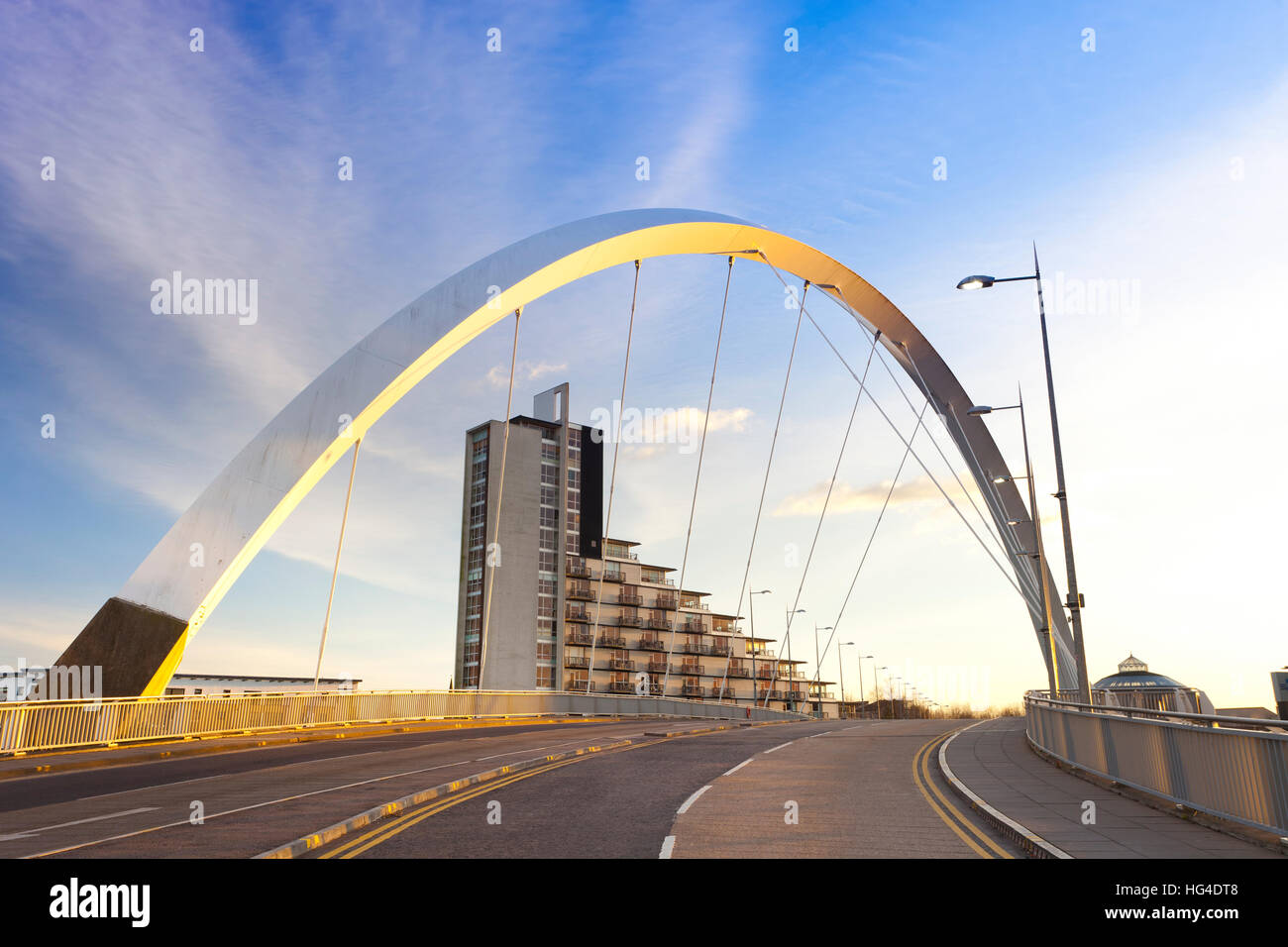 Clyde Arc (Squinty Bridge), Finnieston, sul fiume Clyde, Glasgow, Scotland, Regno Unito Foto Stock