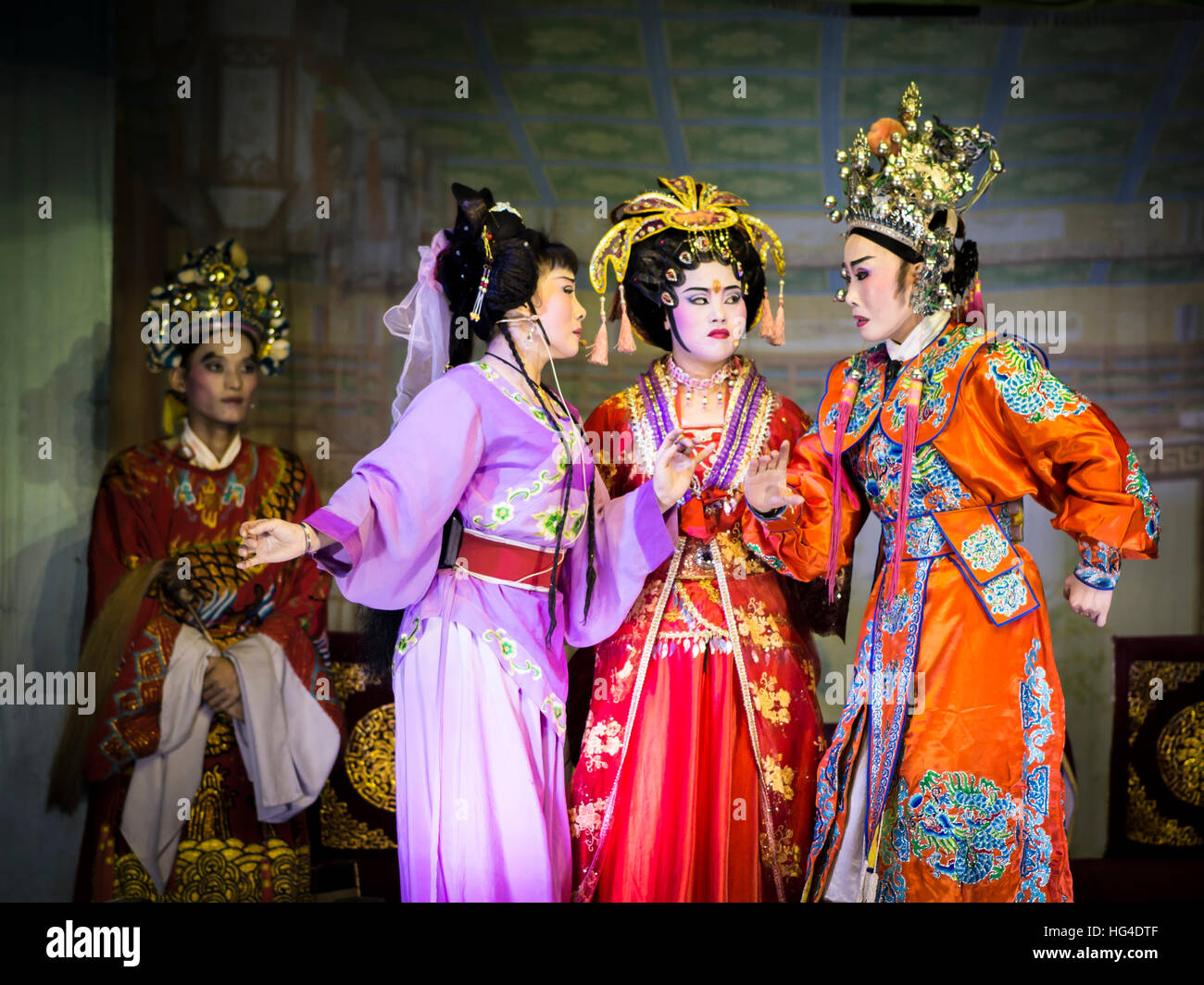 Opera Cinese le prestazioni durante la Fame Festival fantasma, Penang, Malaysia, Asia sud-orientale, Asia Foto Stock