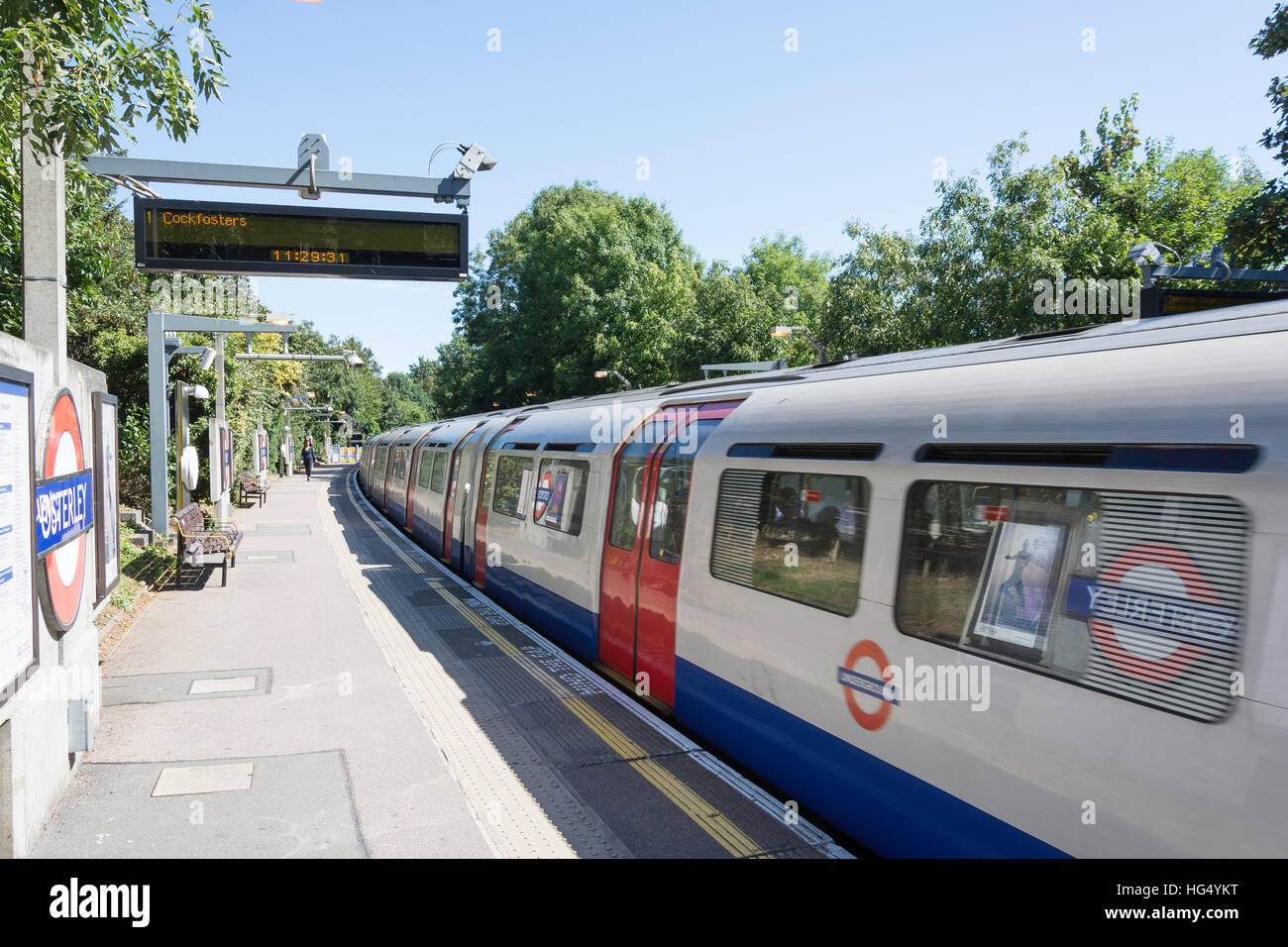 Stazione della Metropolitana di Osterley, Osterley, London Borough di Hounslow, Greater London, England, Regno Unito Foto Stock