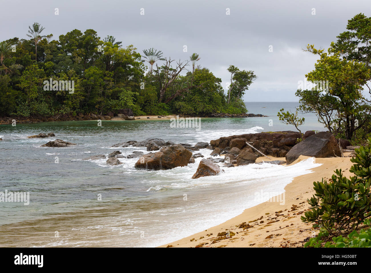 Bellissima natura pura paesaggio, Parco Nazionale Masoala, Madagascar nuvoloso pittoresca natura selvaggia scena. Foto Stock