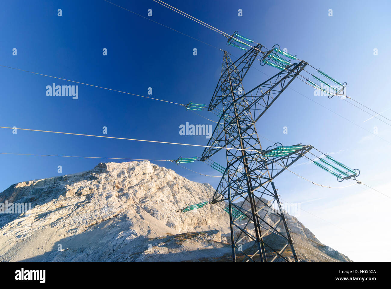 Berchtesgadener Alpen: 220 kV - linea ad alta tensione di Verbund AG a Torscharte presso il monte Hochkönig, Tennengau, Salisburgo, Austria Foto Stock