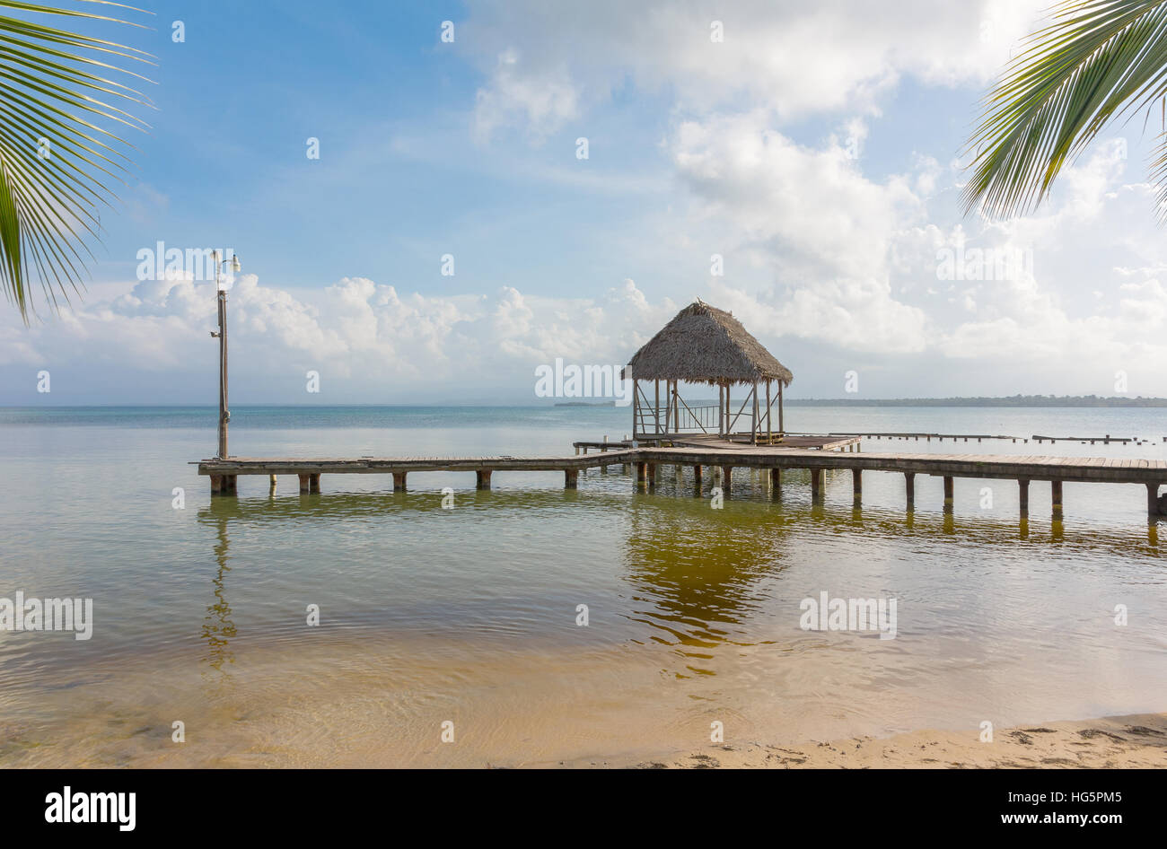 Pier sul Boca del Drago spiaggia la sera Foto Stock