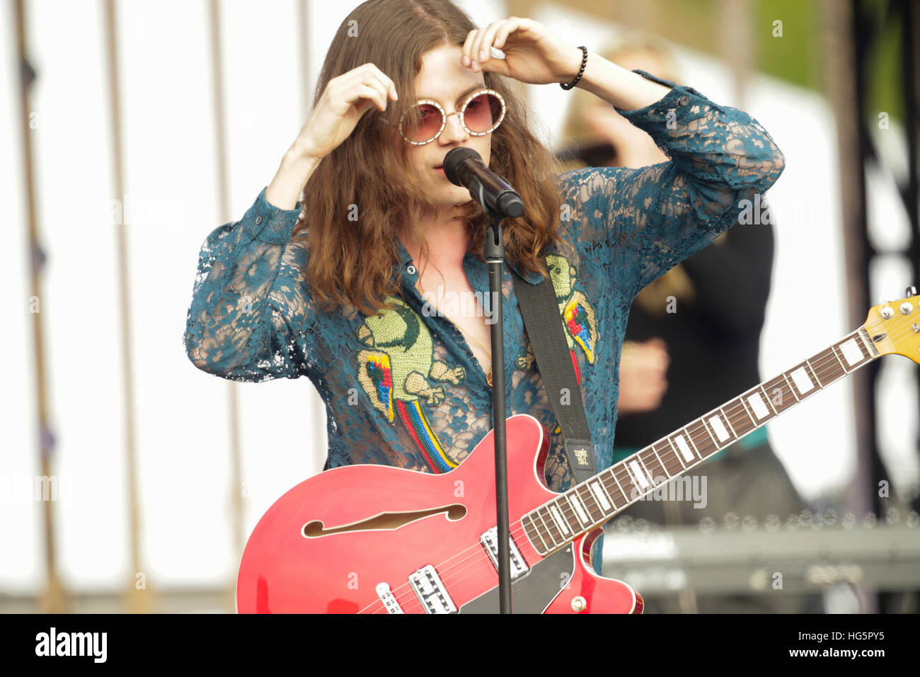 Nasce effettuando al 2016 MTV Woodie awards al SXSW il 16 marzo 2016 ad Austin, Texas. Foto Stock