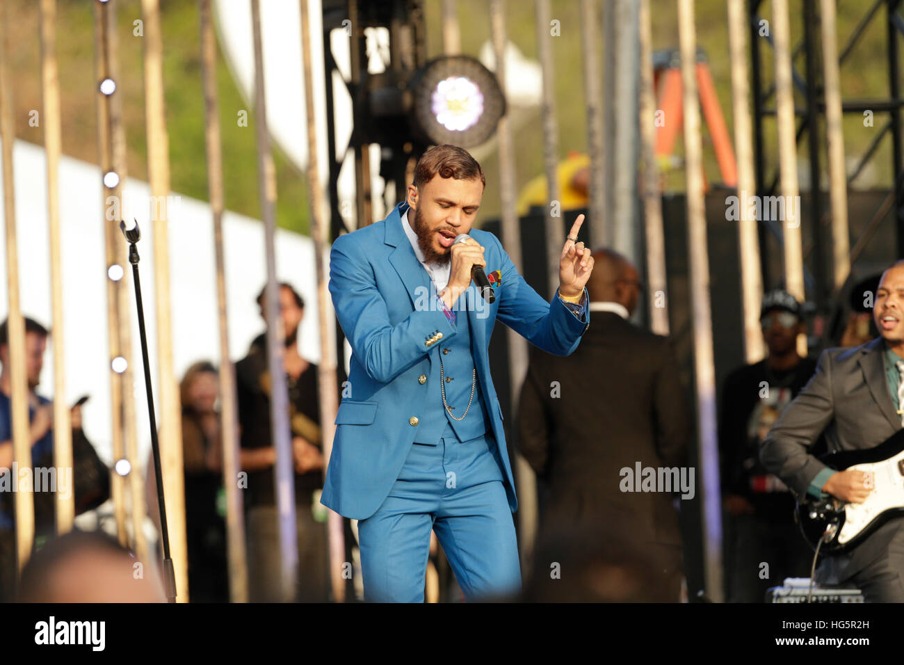 Jidenna effettuando al 2016 MTV Woodie awards al SXSW il 16 marzo 2016 ad Austin, Texas. Foto Stock