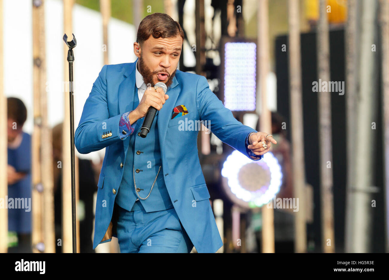 Jidenna effettuando al 2016 MTV Woodie awards al SXSW il 16 marzo 2016 ad Austin, Texas. Foto Stock