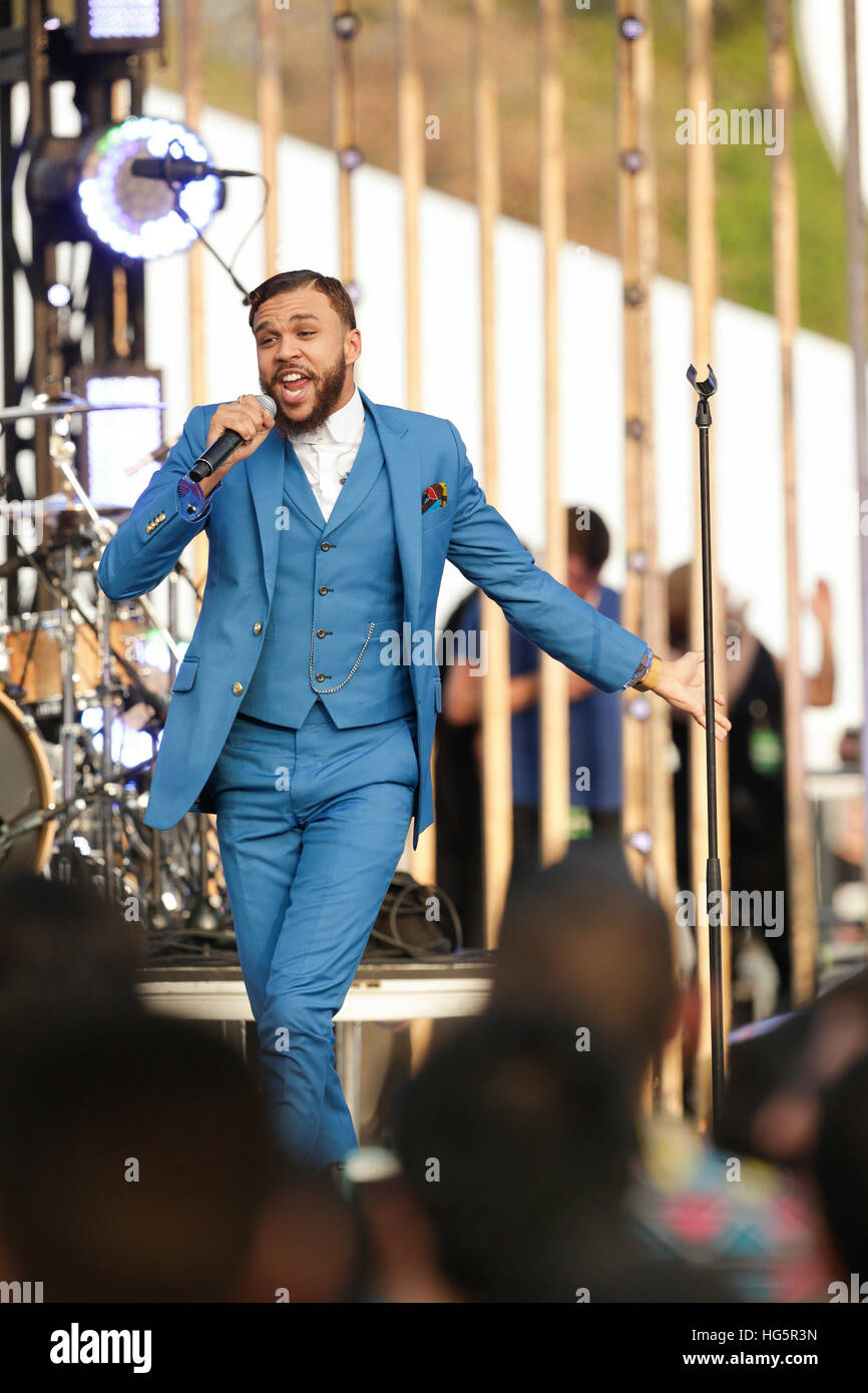 Jidenna effettuando al 2016 MTV Woodie awards al SXSW il 16 marzo 2016 ad Austin, Texas. Foto Stock