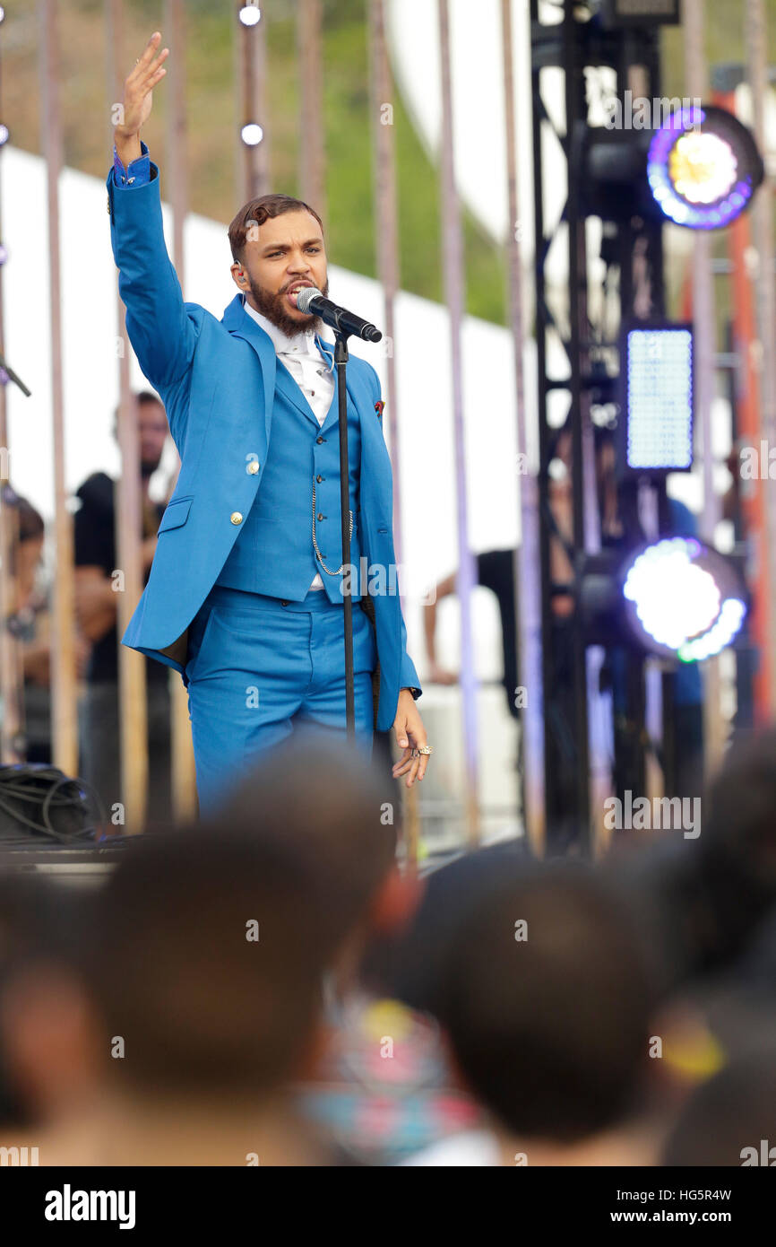 Jidenna effettuando al 2016 MTV Woodie awards al SXSW il 16 marzo 2016 ad Austin, Texas. Foto Stock
