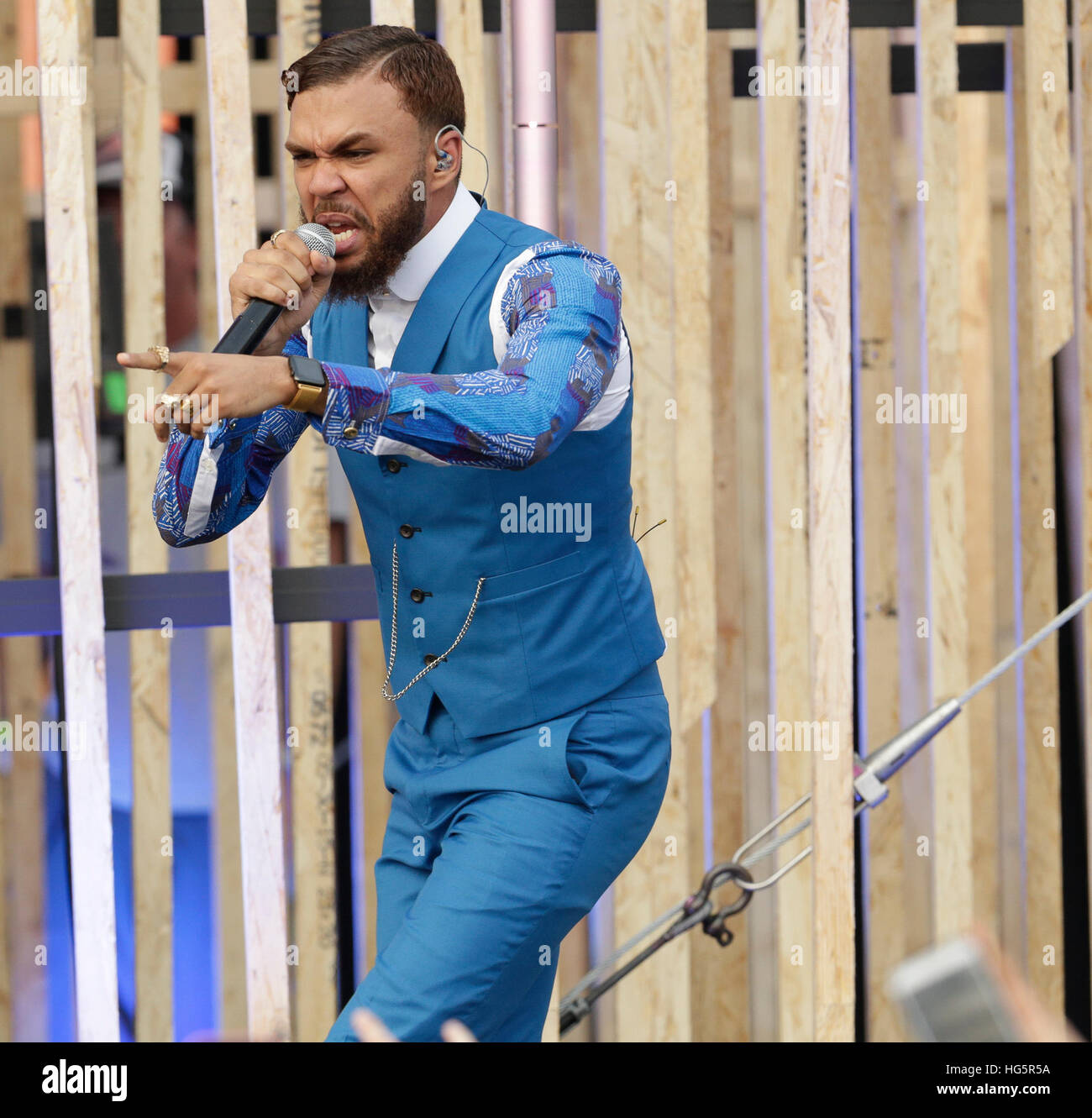 Jidenna effettuando al 2016 MTV Woodie awards al SXSW il 16 marzo 2016 ad Austin, Texas. Foto Stock