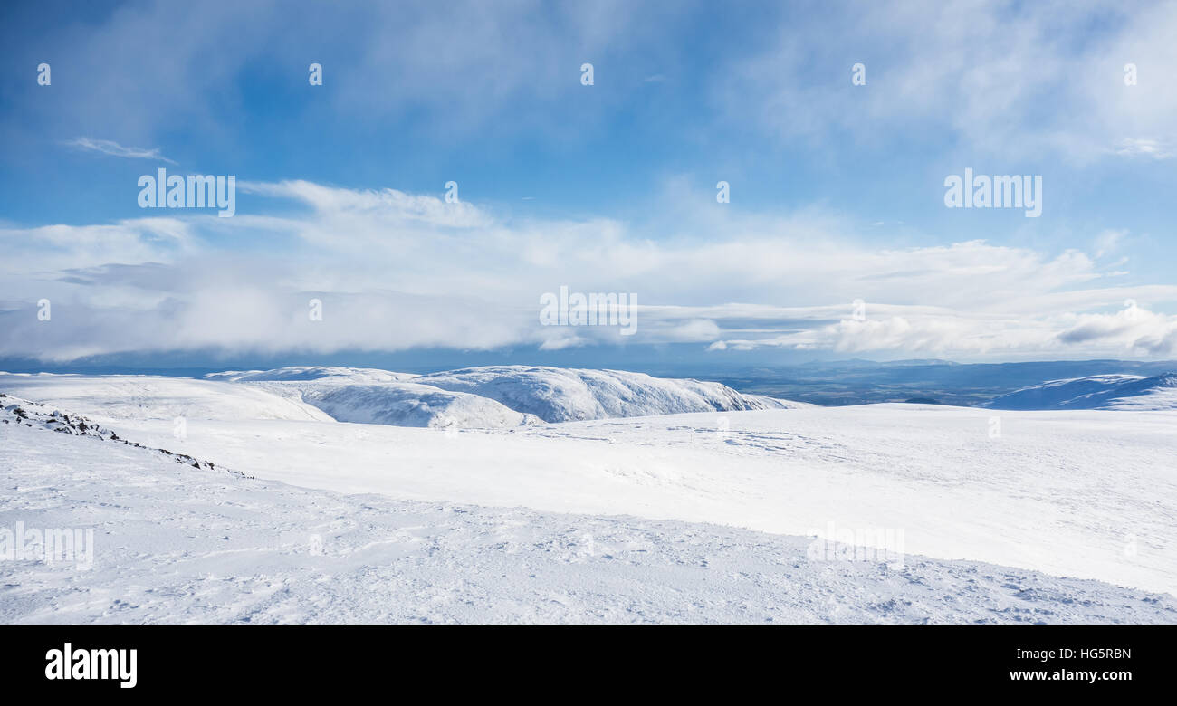 Un paesaggio ricoperto di neve nella parte superiore di Ben Chonzie Foto Stock