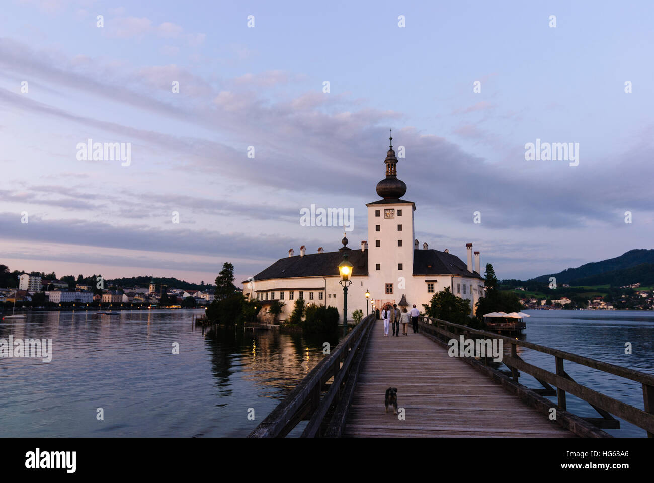 Gmunden: Lago-castello Ort del Traunsee, dietro la vecchia città di Gmunden, Salzkammergut, Oberösterreich, Austria superiore, Austria Foto Stock