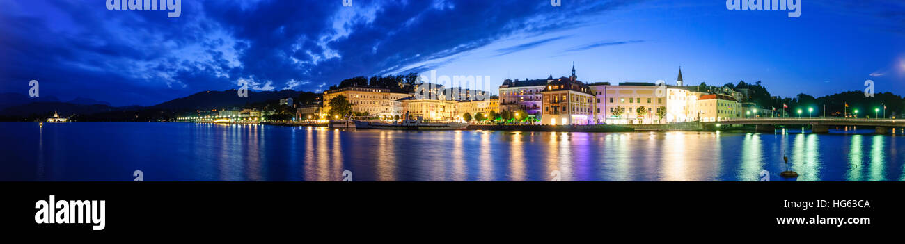 Gmunden: il lago Traunsee con il lago-castello Ort (sinistra) e la vecchia città di Gmunden, Salzkammergut, Oberösterreich, Austria superiore, Austria Foto Stock