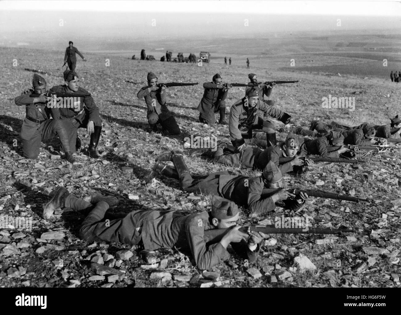 La foto della propaganda nazista mostra la formazione di nuove reclute di truppe francos a Salamanca, Spagna, dicembre 1936. Fotoarchiv für Zeitgeschichtee - NESSUN SERVIZIO DI CABLAGGIO - | utilizzo in tutto il mondo Foto Stock