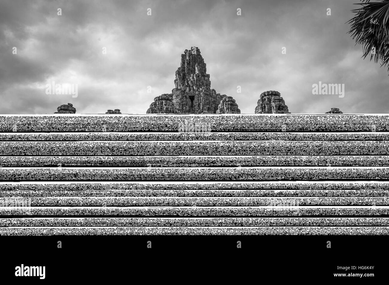 Siem Reap, Siem Reap, Cina. Il 6 gennaio, 2017. Immagine in bianco e nero di Angkor Wat in Siem Reap, Cambogia. Si tratta di un complesso tempio in Cambogia e il più grande monumento religioso nel mondo, con la misurazione del sito 162,6 ettari. Esso è stato originariamente costruito come un tempio indù di dio Vishnu per l'Impero Khmer, trasformando progressivamente in un tempio buddista verso la fine del XII secolo. © SIPA Asia/ZUMA filo/Alamy Live News Foto Stock