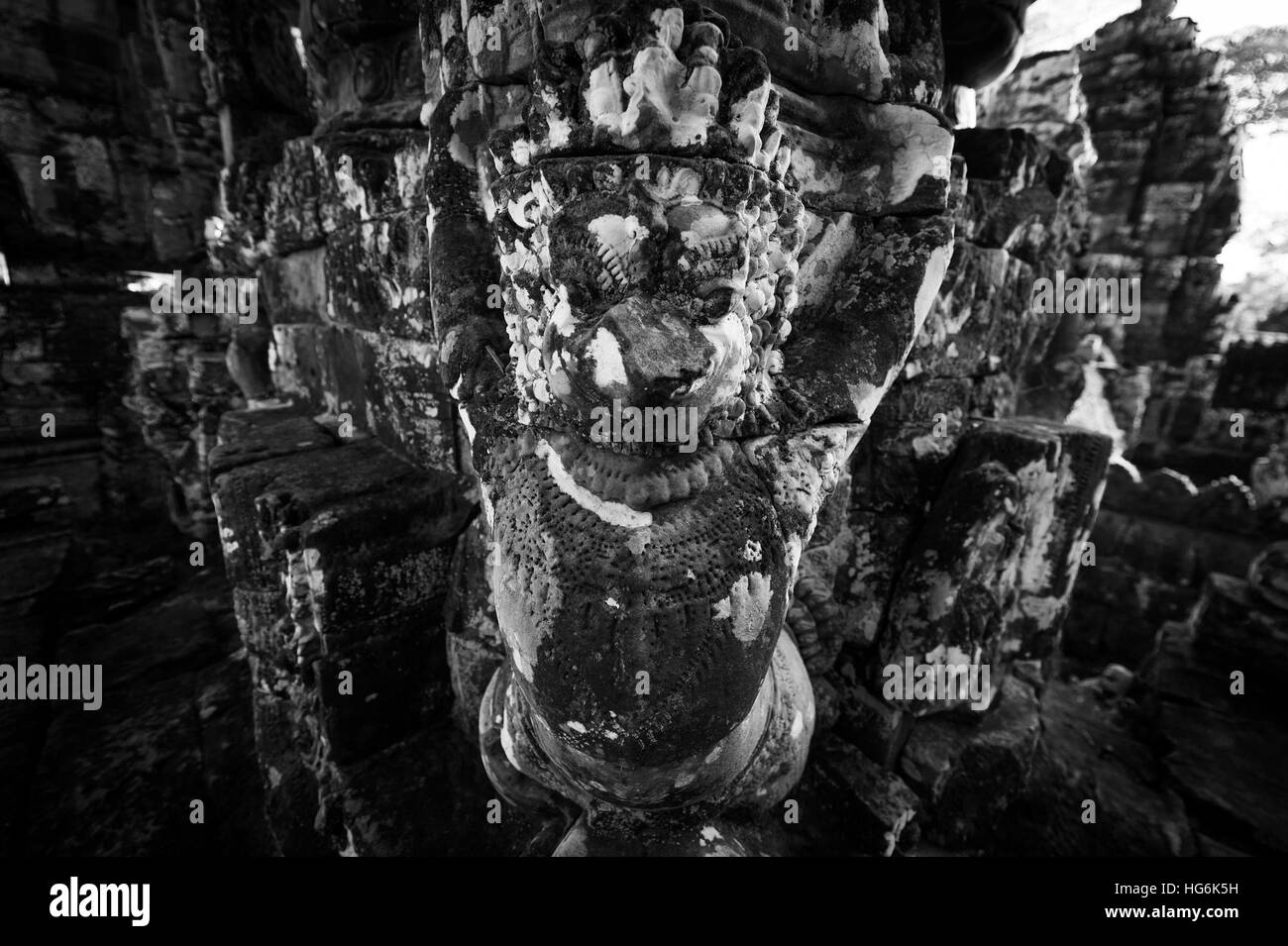 Siem Reap, Siem Reap, Cina. Il 6 gennaio, 2017. Immagine in bianco e nero di Angkor Wat in Siem Reap, Cambogia. Si tratta di un complesso tempio in Cambogia e il più grande monumento religioso nel mondo, con la misurazione del sito 162,6 ettari. Esso è stato originariamente costruito come un tempio indù di dio Vishnu per l'Impero Khmer, trasformando progressivamente in un tempio buddista verso la fine del XII secolo. © SIPA Asia/ZUMA filo/Alamy Live News Foto Stock