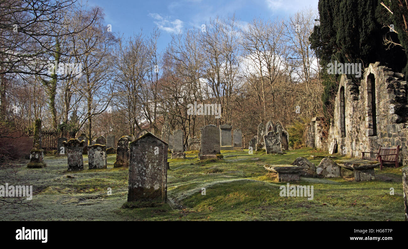 Cimitero in rovina a Balquhidder,Sterling,Scozia, Regno Unito - Rob Roy MacGregors rosso luogo di riposo Foto Stock