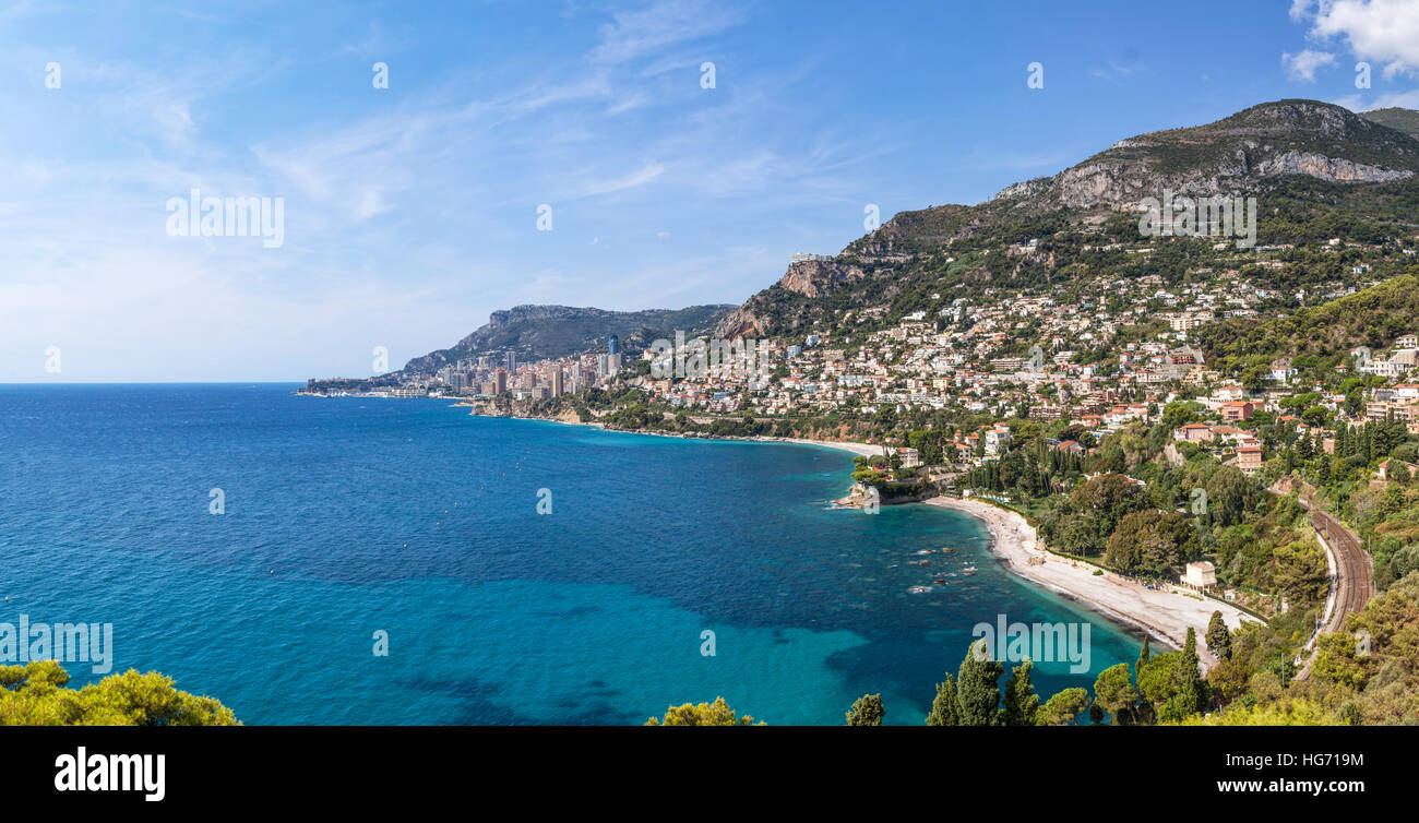 Vista di Monte Carlo e Larvotto nel Principato di Monaco e a Roquebrune-Cap-Martin, French Riviera, Francia Foto Stock