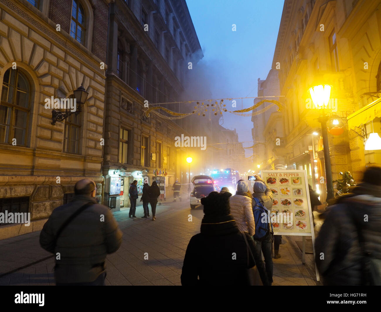 Di emergenza in caso di incendio nella Vaci Utca, Budapest City Center, Ungheria Foto Stock