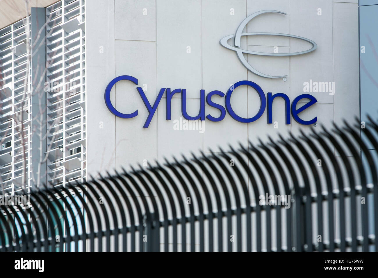 Un logo segno esterno di una CyrusOne centro dati in sterline, Virginia su dicembre 31, 2016. Foto Stock