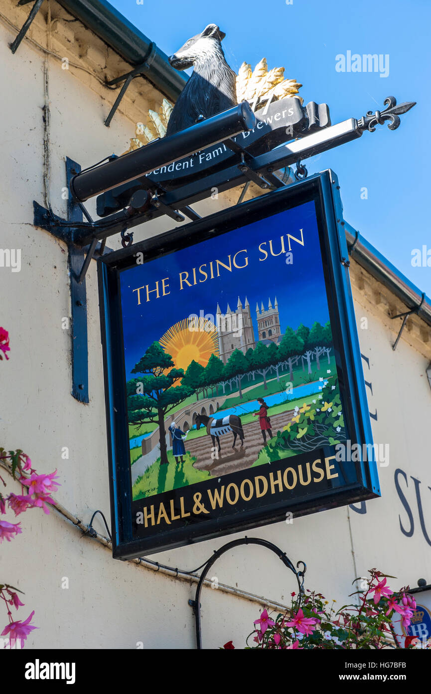 Il Rising Sun public house accedi Wimborne Minster. Foto Stock