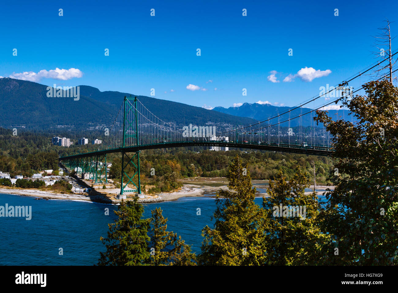Vista del Ponte Lions Gate in Vancouver da Prospect Point, Stanley Park, British Columbia, Canada Foto Stock
