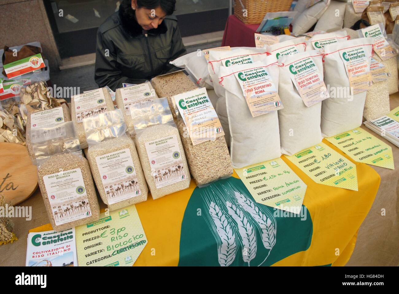 Vigevano (Lombardia, Italia), il mercato degli agricoltori, la vendita diretta dal produttore al consumatore Foto Stock