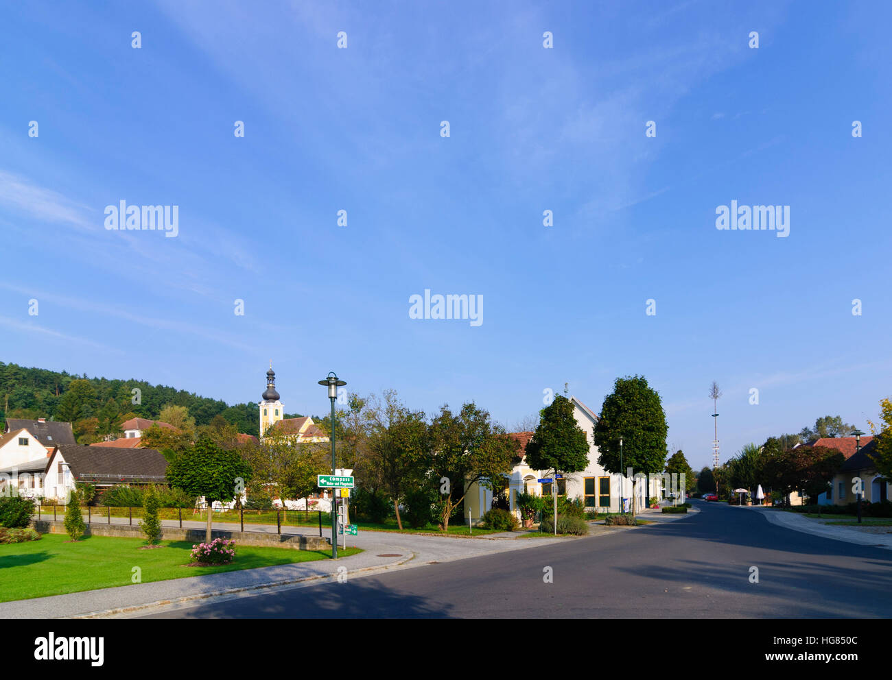 Bad Blumau: centro città, chiesa di San Sebastiano, Steirisches Thermenland - Oststeiermark, Steiermark, Stiria, Austria Foto Stock