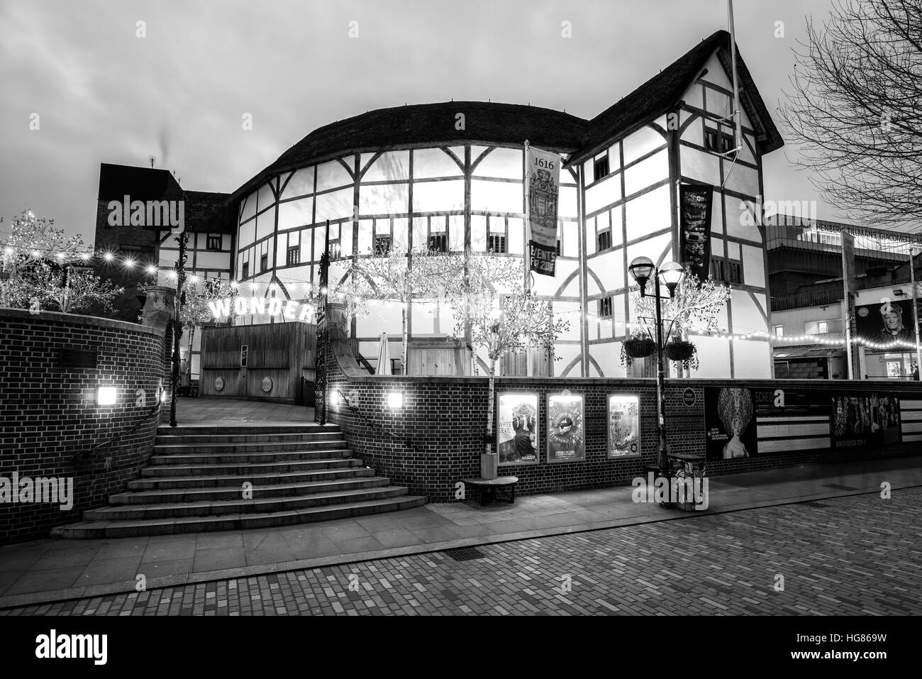 Il Globe Theatre sulla riva sud del Tamigi rive, Londra. Foto Stock