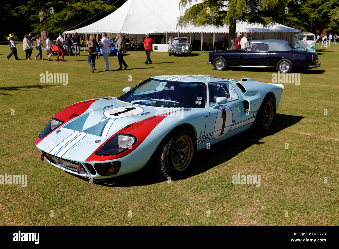 Una Ford GT40 endurance racing car al Wilton Classic & Supercar Show, Wilton House, Wiltshire, Regno Unito, 2015. Foto Stock