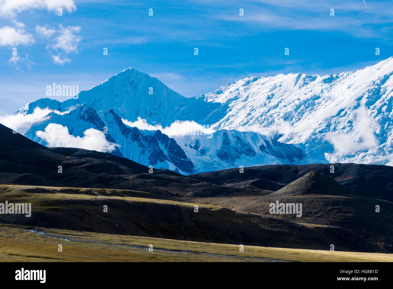 Gangapurna di montagna alla fine della Grande Barriera, visto dal lago Tilicho, Manang, Manang District, Nepal Foto Stock