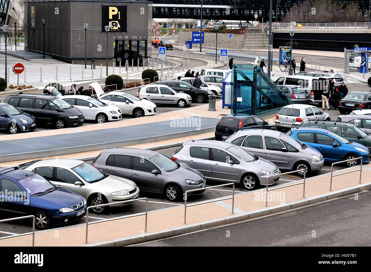 Parcheggio Lyon Saint Exupery aeroporto internazionale Satolas Francia Foto Stock