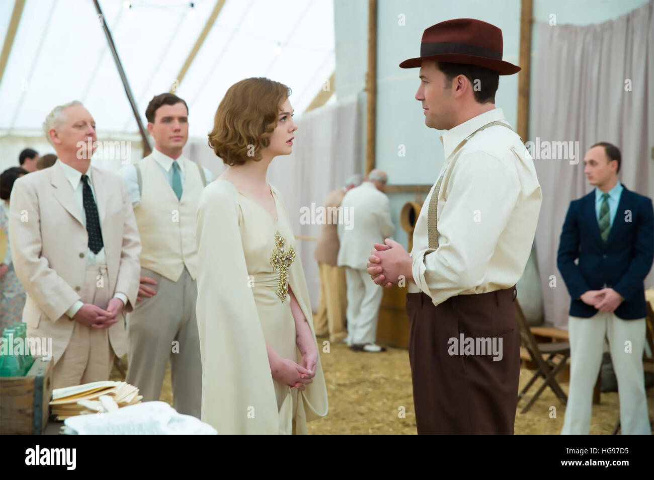 Vive di notte 2016 Warner Bros film con Ben Affleck e Elle Fanning Foto Stock