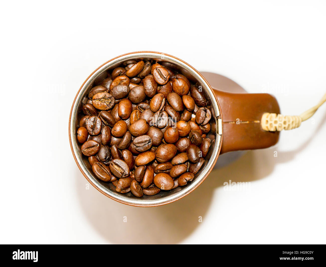 Il brown coffee mill isolato. Foto Stock