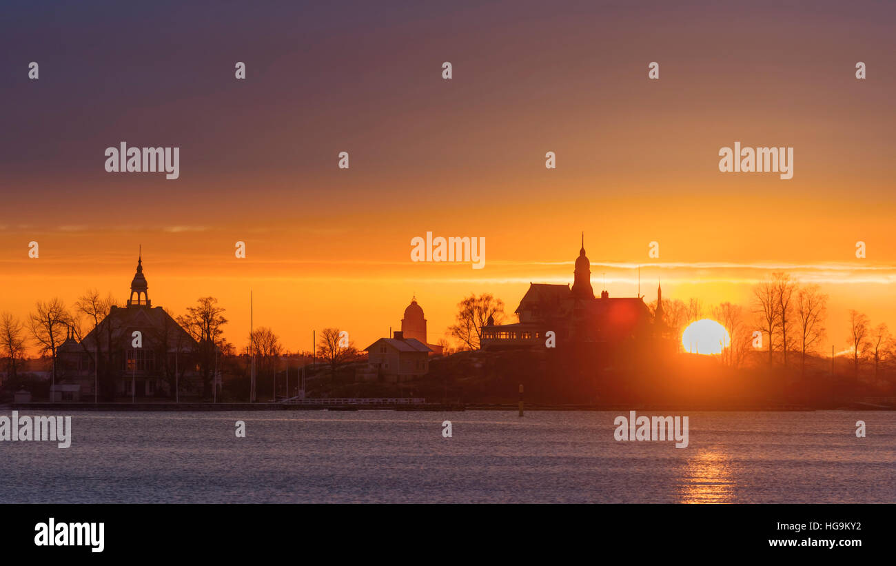 Sunrise vista Luoto Klippan isola porto di Helsinki Finlandia Foto Stock