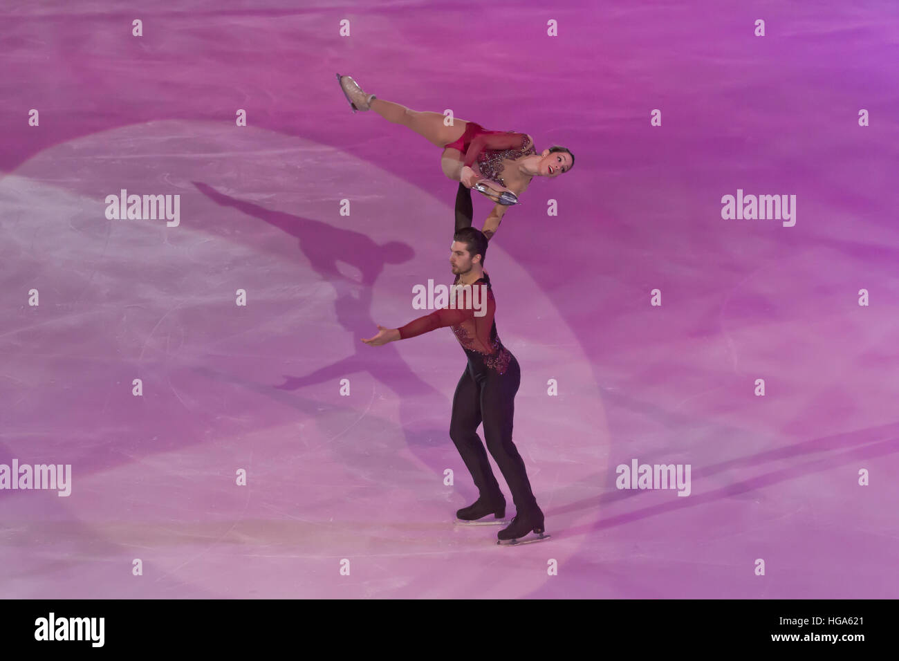 Pattinaggio sul ghiaccio campioni italiani Nicole Della Monica & Matteo Guarise Foto Stock