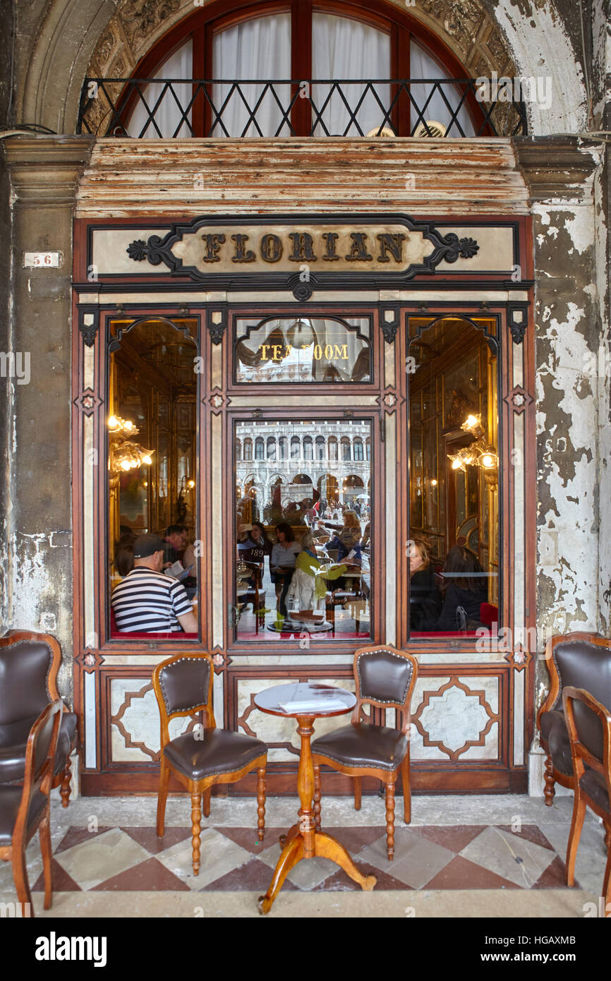 Tradizionale caffè Florian in Piazza San Marco, Venezia, Italia Foto Stock