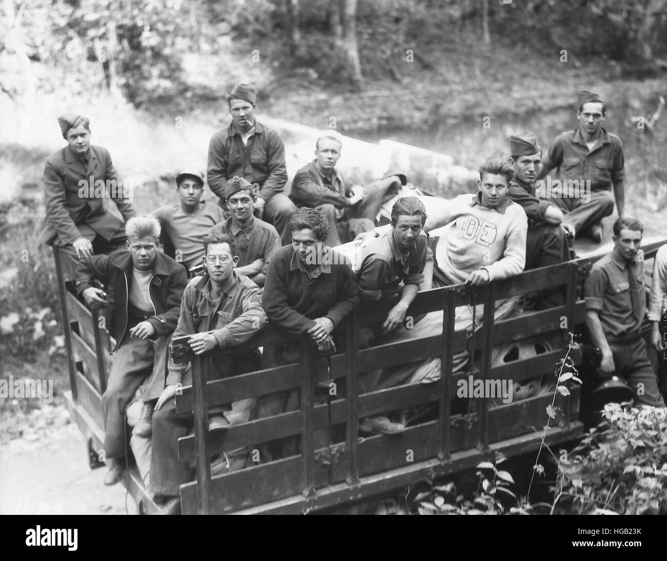 Gruppo di conservazione civile Corps ragazzi giungono a camp in Tennessee, 1933. Foto Stock