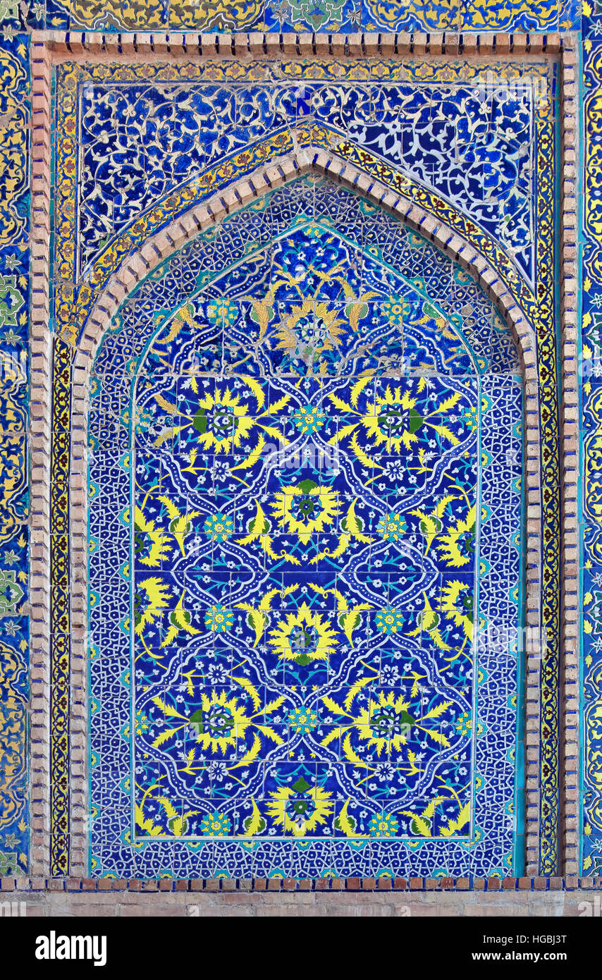 Finestra ornata nicchia nel muro, Bukhara, Uzbekistan Foto Stock