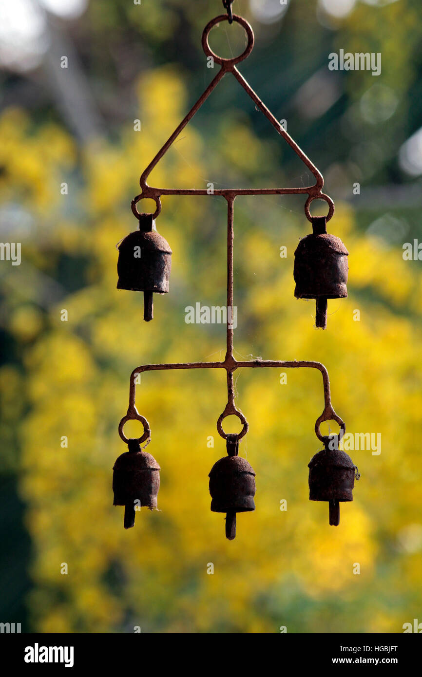 Campana A Vento Con Colibrì In Metallo E Vetro Colorato - Decorazione Da Giardino Esterna Con Suono Rilassante, Regalo Originale