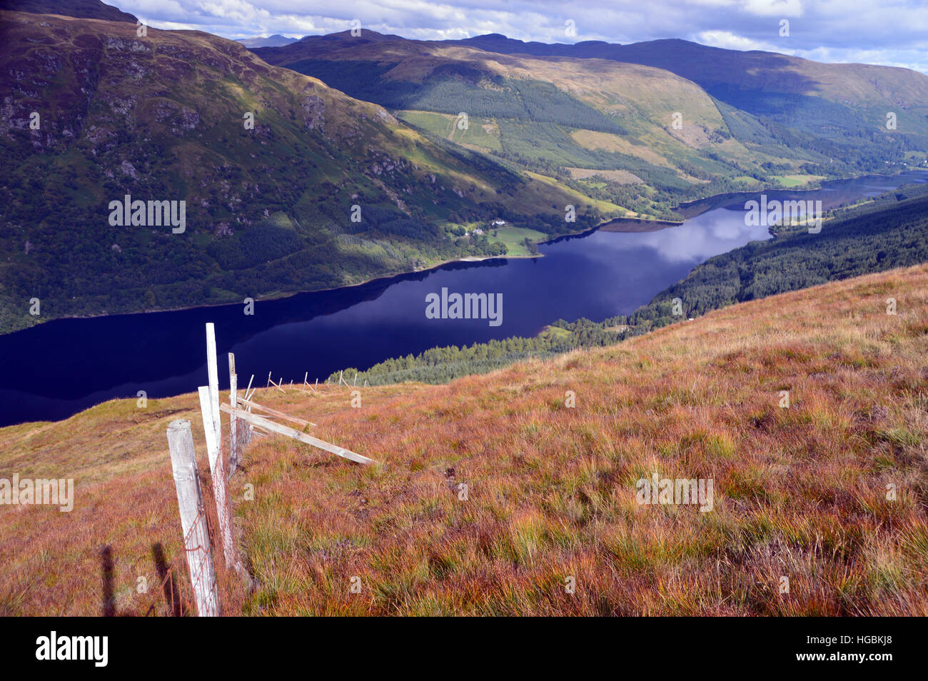 Loch Voil & Balquhidder dal Corbett Beinn Stacath (Stob paura-tomhais) sul percorso verso la Graham Creag Mhor Highlands Scozzesi. Foto Stock