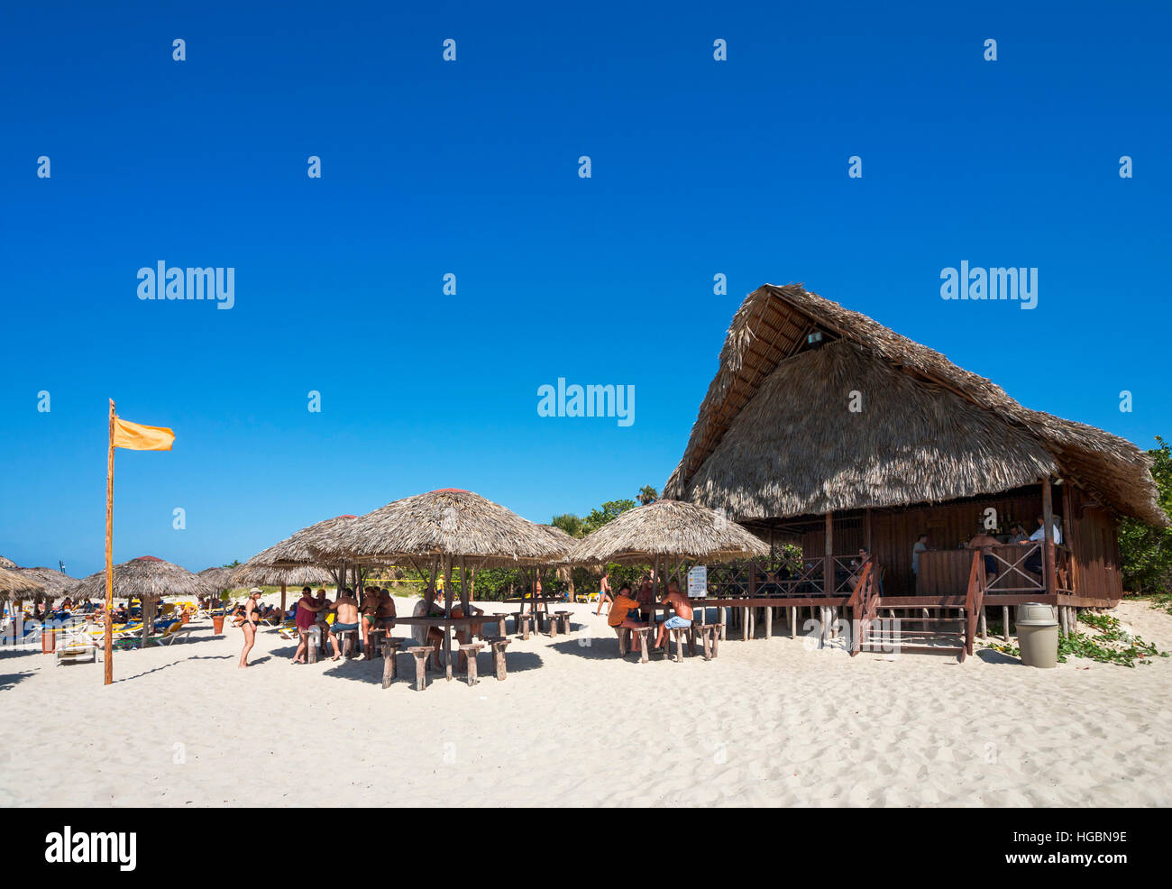 Spiaggia di Varadero, Cuba. La spiaggia e il bar sulla spiaggia. Foto Stock