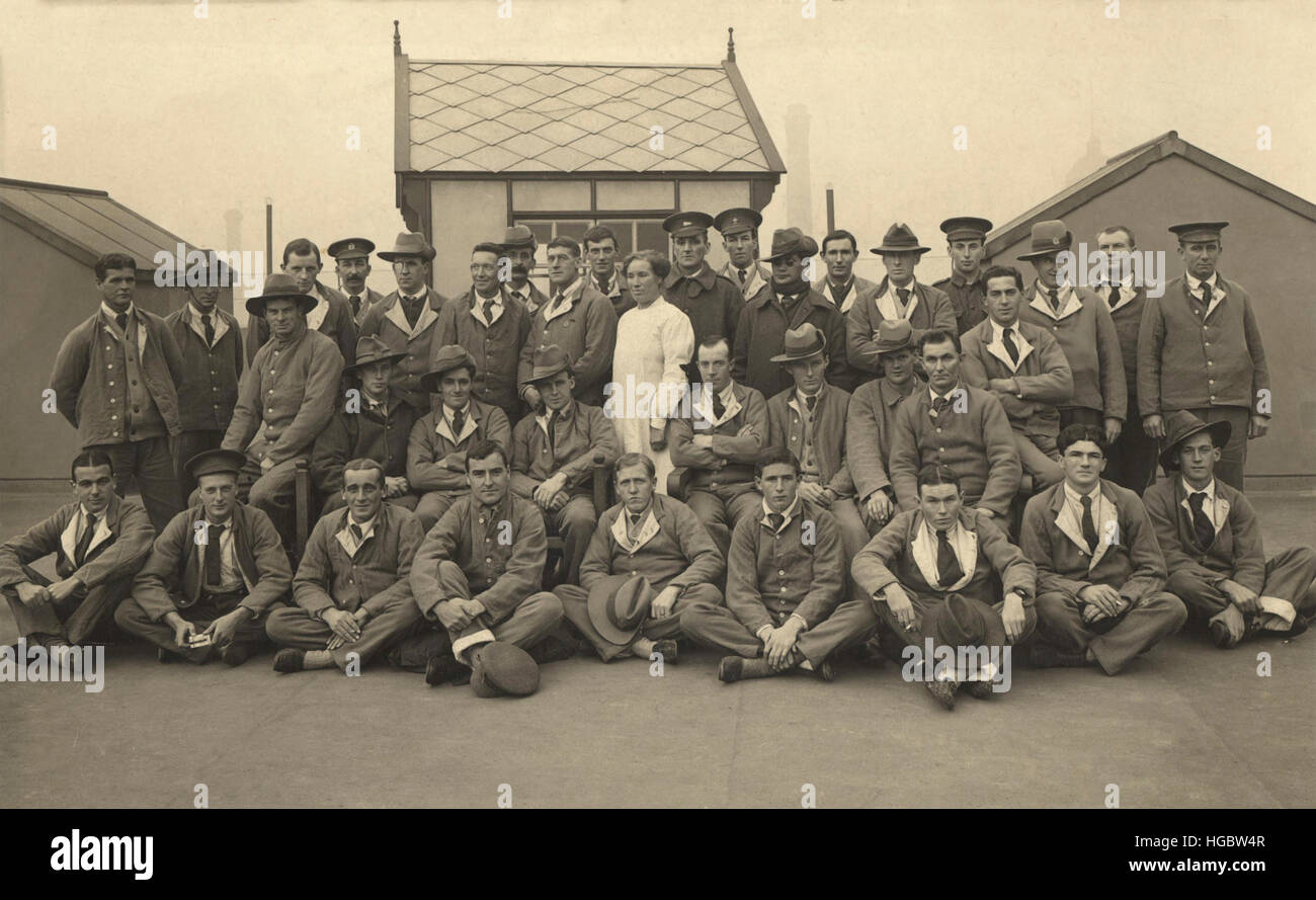 Gruppo di Neozelandesi sul tetto del re George Ospedale Militare, Londra, 1915. Foto Stock