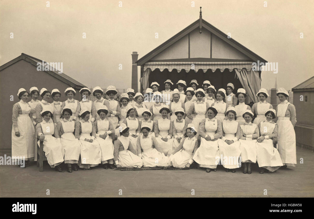 Ritratto di gruppo di infermieri a King George Ospedale Militare, Londra, 1915. Foto Stock