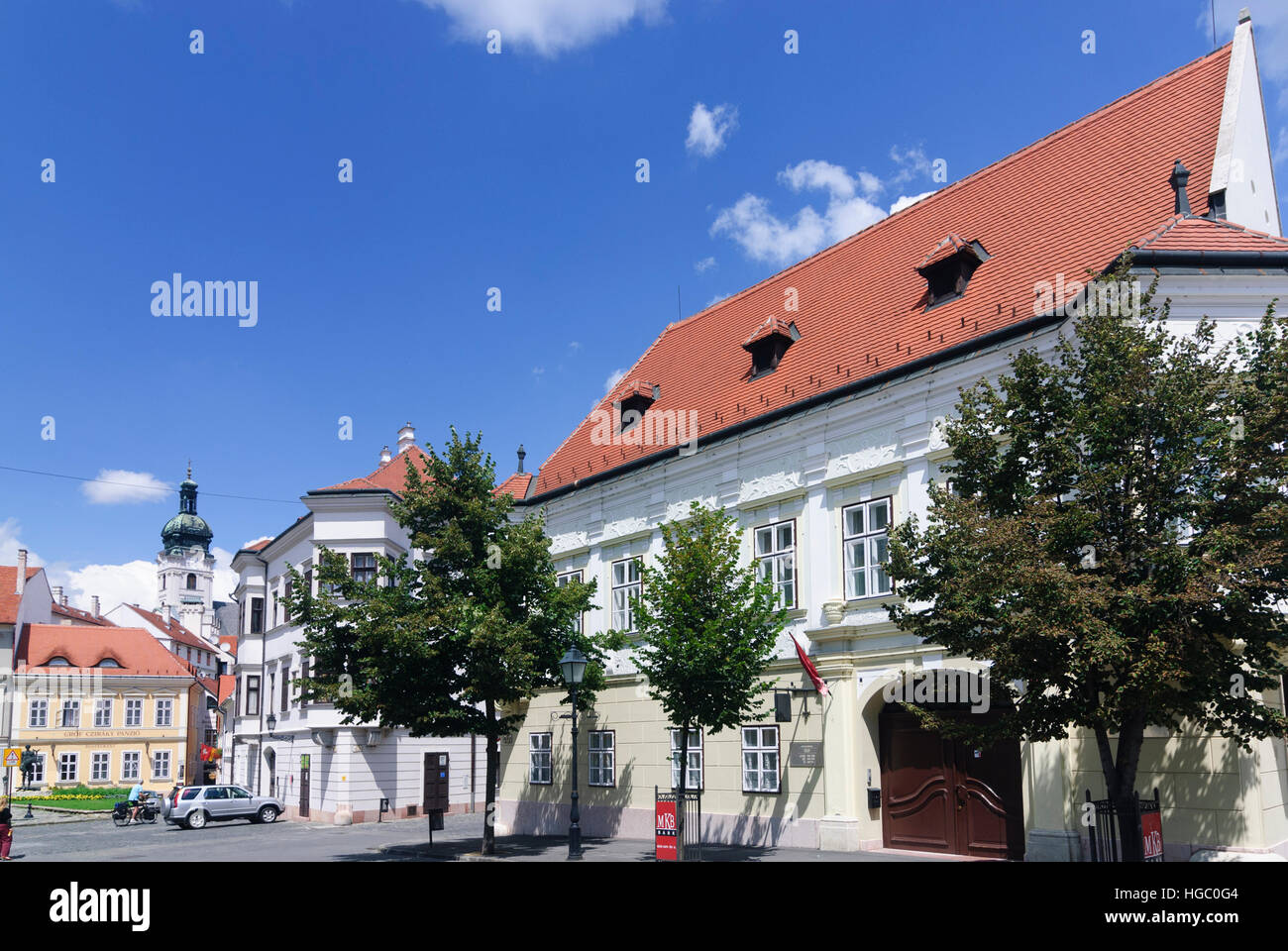 Györ (Raab): Vienna Piazza di Porta, Altabak house, sullo sfondo il caro donna cattedrale , Györ-Moson-Sopron, Ungheria Foto Stock