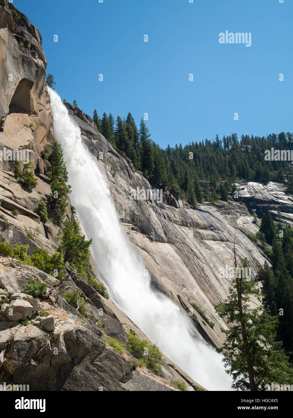 Nevada Falls visto di lato Foto Stock