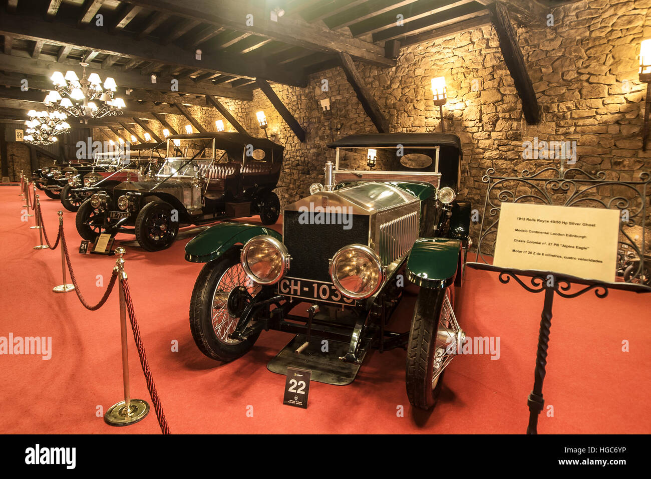 Torre Loizaga antichi e auto classica museum, la sola raccolta Rolls-Royce con modelli fabbricati tra il 1910-1998. Foto Stock