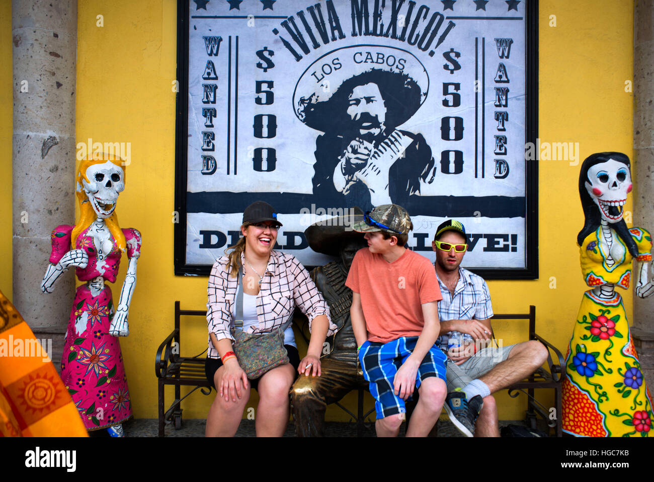 Viva il Messico. Negozio di souvenir. Puerto Paraiso shopping mall, Cabo San Lucas, Baja California, Messico. Foto Stock