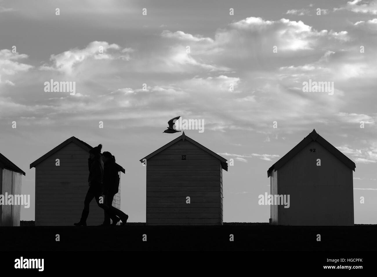 Worthing West Sussex Beach Baite & seagull Silhouette Foto Stock