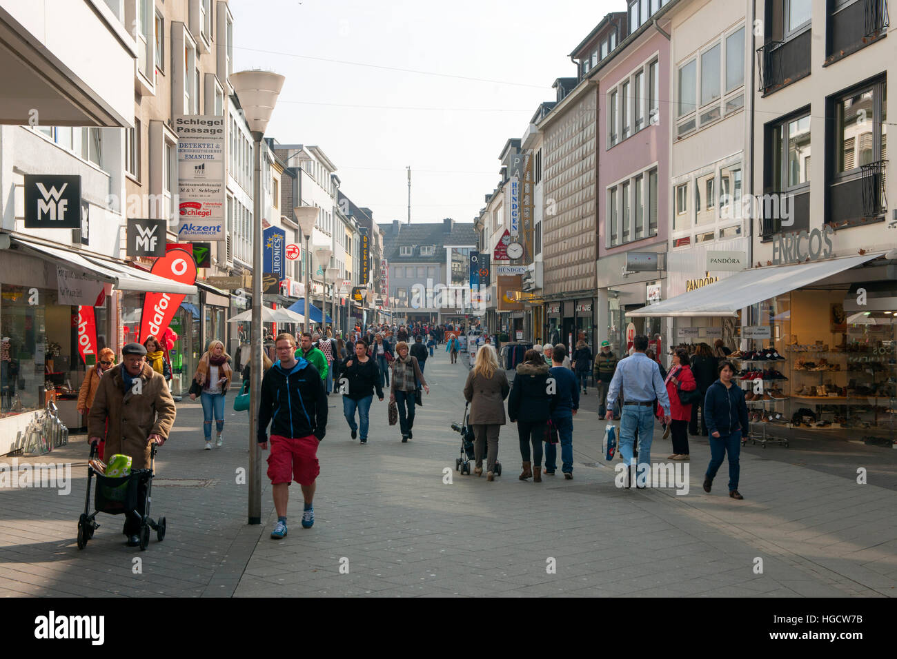 Deutschland, NRW, Düren, Fussgängerzone Wirtelstrasse, Foto Stock