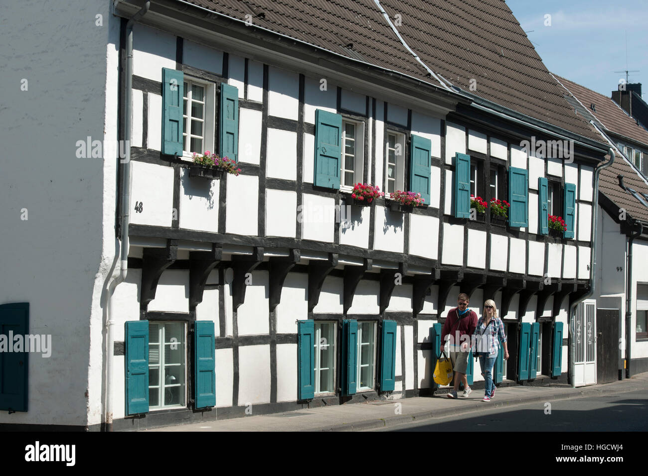 Deutschland, Düsseldorf, Benrath, Fachwerkhaus Foto Stock