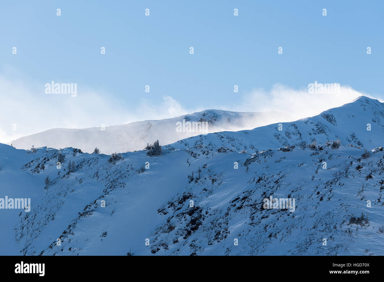 Raffiche di neve fuori creste in Oregon Wallowa della montagna. Foto Stock